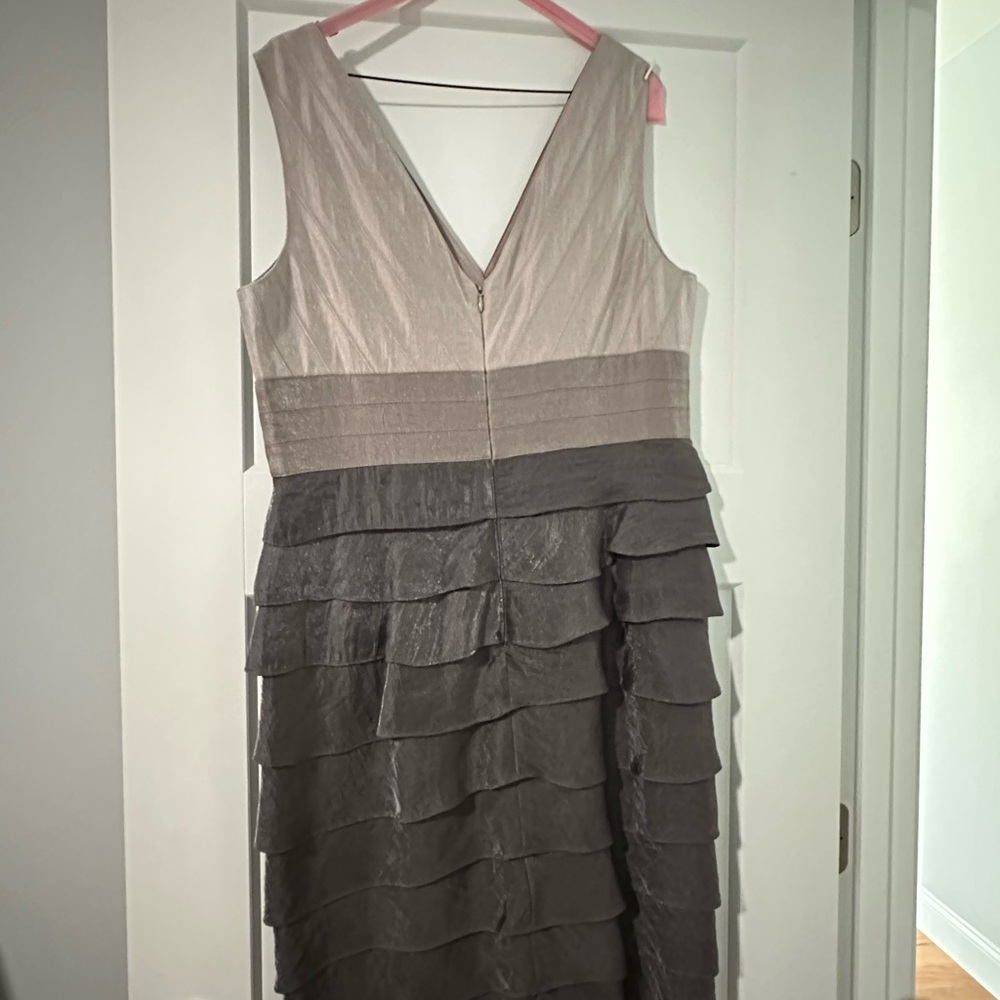Elegant Gray Layered Dress. 

Classic Evening Dress - Adrianna Papel